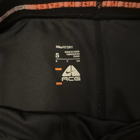 Nike ACG Black Leggings with Orange Detail - Picture 3 of 5